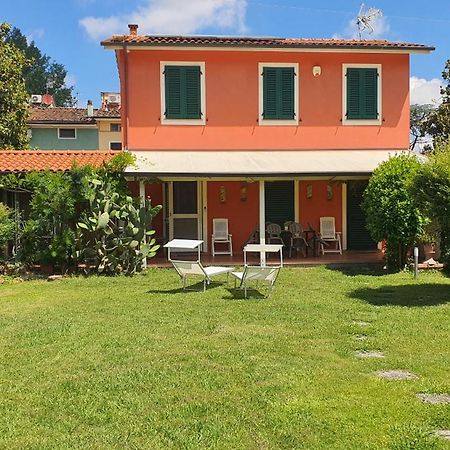 La Casa Delle Buone Letture Lucca Exterior foto