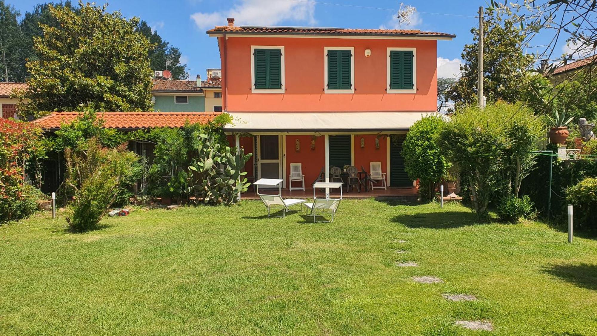 La Casa Delle Buone Letture Lucca Exterior foto